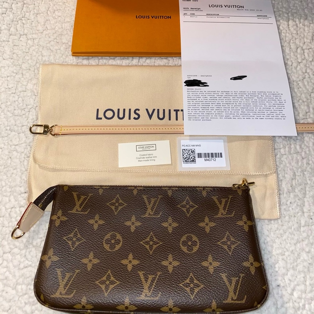 Louis Vuitton- Pouchette Accessoires Monogram